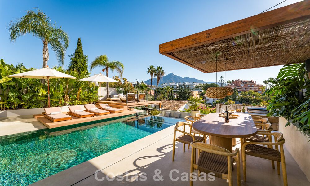 Villa moderne de luxe rénovée avec vue imprenable à vendre à Nueva Andalucía, Marbella 800344