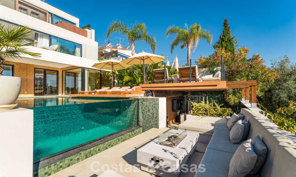 Villa moderne de luxe rénovée avec vue imprenable à vendre à Nueva Andalucía, Marbella 800351
