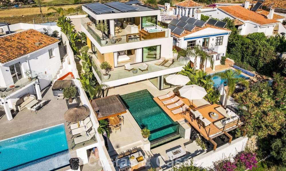 Villa moderne de luxe rénovée avec vue imprenable à vendre à Nueva Andalucía, Marbella 800361