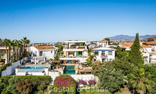 Villa moderne de luxe rénovée avec vue imprenable à vendre à Nueva Andalucía, Marbella 800363 