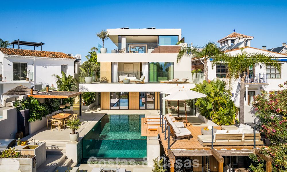 Villa moderne de luxe rénovée avec vue imprenable à vendre à Nueva Andalucía, Marbella 800364