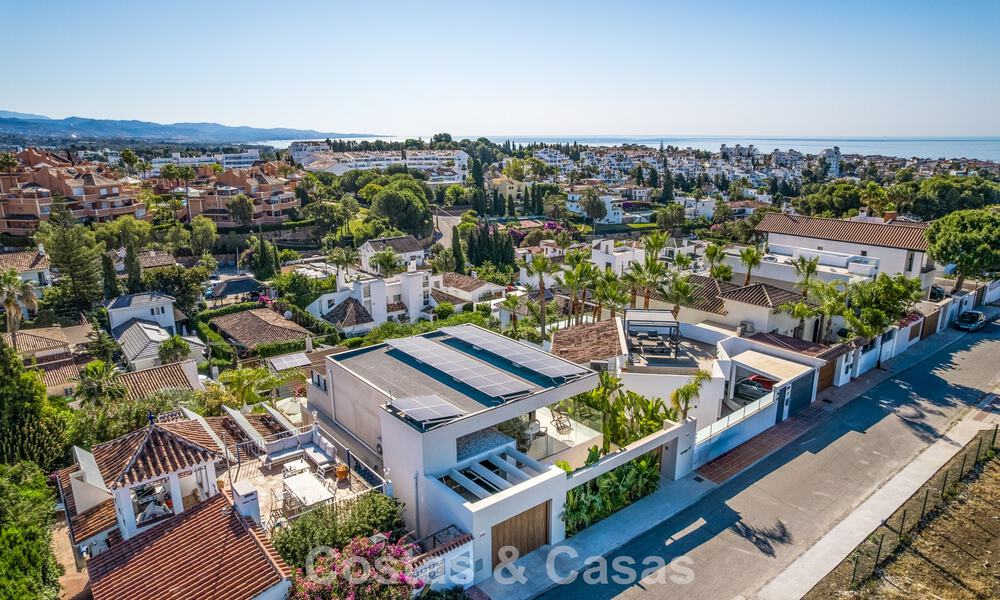 Villa moderne de luxe rénovée avec vue imprenable à vendre à Nueva Andalucía, Marbella 800367