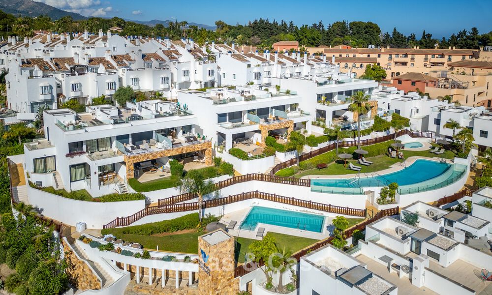 Luxueuse maison mitoyenne à vendre près de Puente Romano, Golden Mile de Marbella 800377