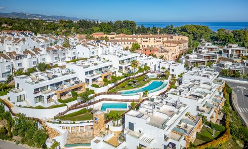 Luxueuse maison mitoyenne à vendre près de Puente Romano, Golden Mile de Marbella 800378