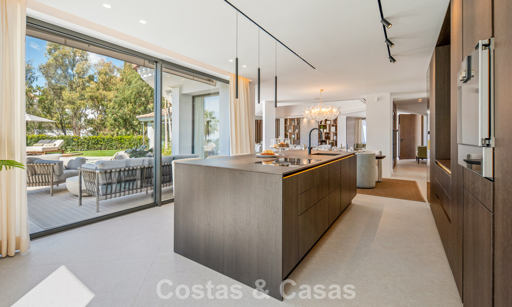 Villa de luxe méditerranéenne moderne à vendre dans une résidence sécurisée à Marbella - Benahavís 800403