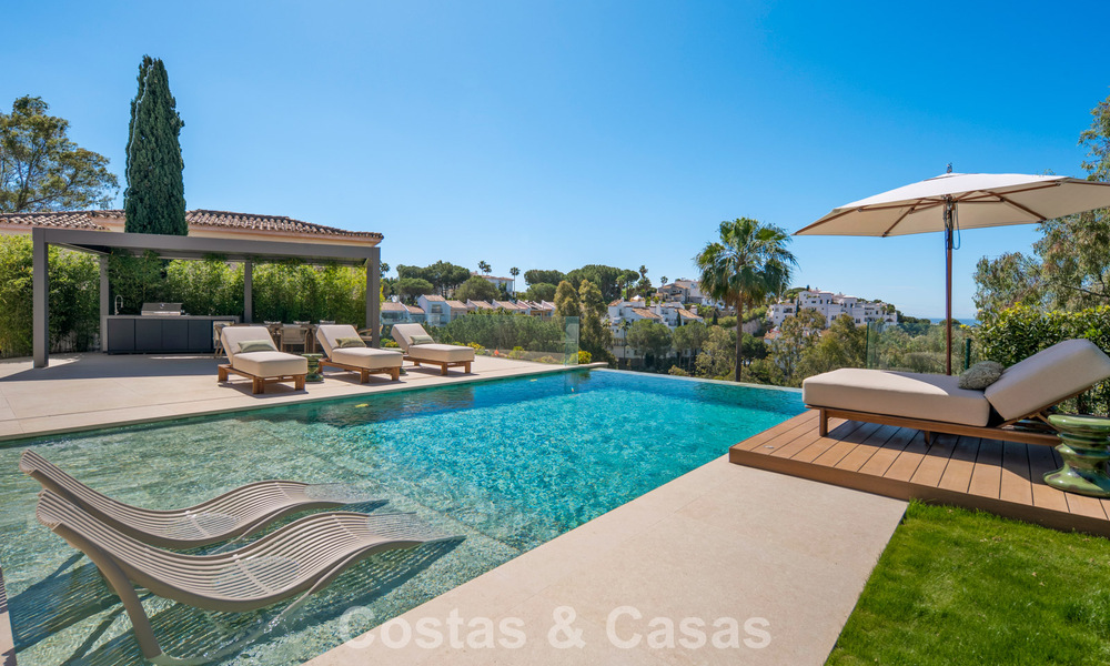 Villa de luxe méditerranéenne moderne à vendre dans une résidence sécurisée à Marbella - Benahavís 800455
