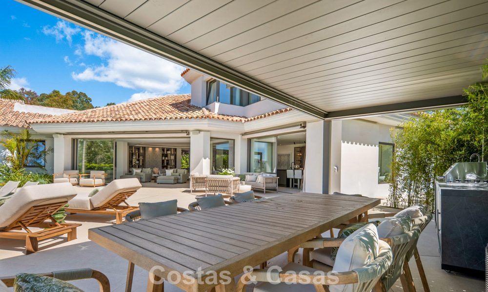 Villa de luxe méditerranéenne moderne à vendre dans une résidence sécurisée à Marbella - Benahavís 800461