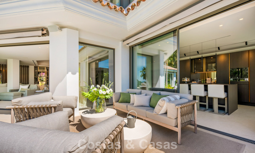 Villa de luxe méditerranéenne moderne à vendre dans une résidence sécurisée à Marbella - Benahavís 800469