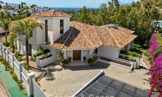 Villa de luxe méditerranéenne moderne à vendre dans une résidence sécurisée à Marbella - Benahavís 800474 