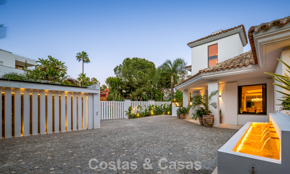 Villa de luxe méditerranéenne moderne à vendre dans une résidence sécurisée à Marbella - Benahavís 800495