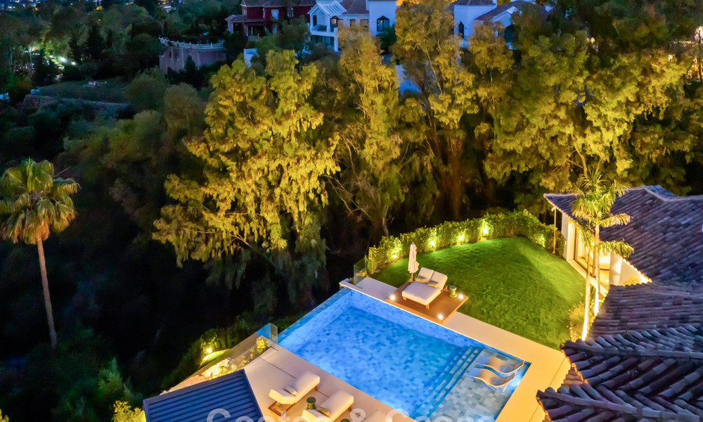 Villa de luxe méditerranéenne moderne à vendre dans une résidence sécurisée à Marbella - Benahavís 800500