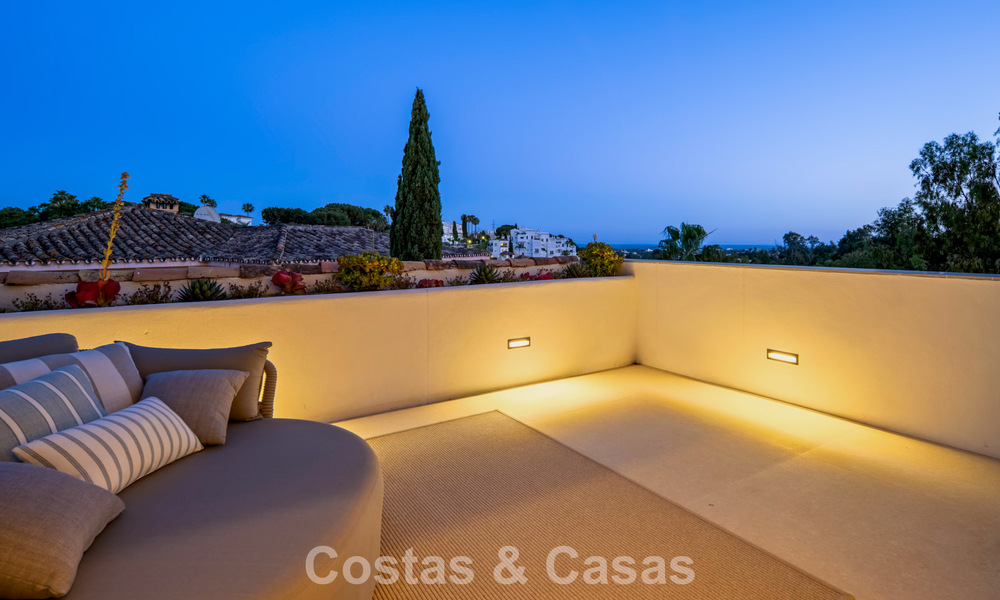 Villa de luxe méditerranéenne moderne à vendre dans une résidence sécurisée à Marbella - Benahavís 800502