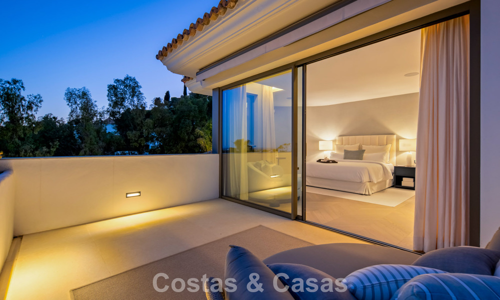 Villa de luxe méditerranéenne moderne à vendre dans une résidence sécurisée à Marbella - Benahavís 800503