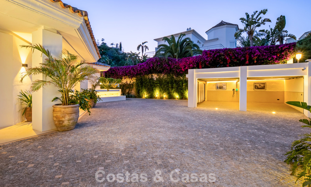 Villa de luxe méditerranéenne moderne à vendre dans une résidence sécurisée à Marbella - Benahavís 800504