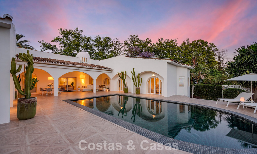 Villa de luxe méditerranéenne de plain-pied à vendre en première ligne de golf à Guadalmina, Marbella 800569