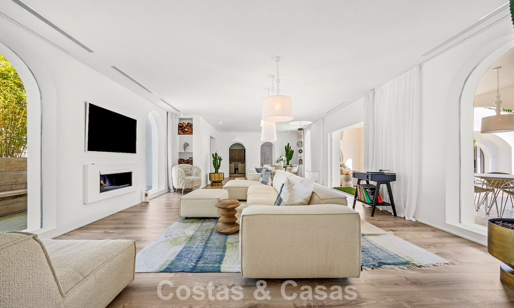 Villa de luxe méditerranéenne de plain-pied à vendre en première ligne de golf à Guadalmina, Marbella 800575