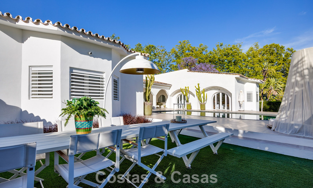 Villa de luxe méditerranéenne de plain-pied à vendre en première ligne de golf à Guadalmina, Marbella 800579
