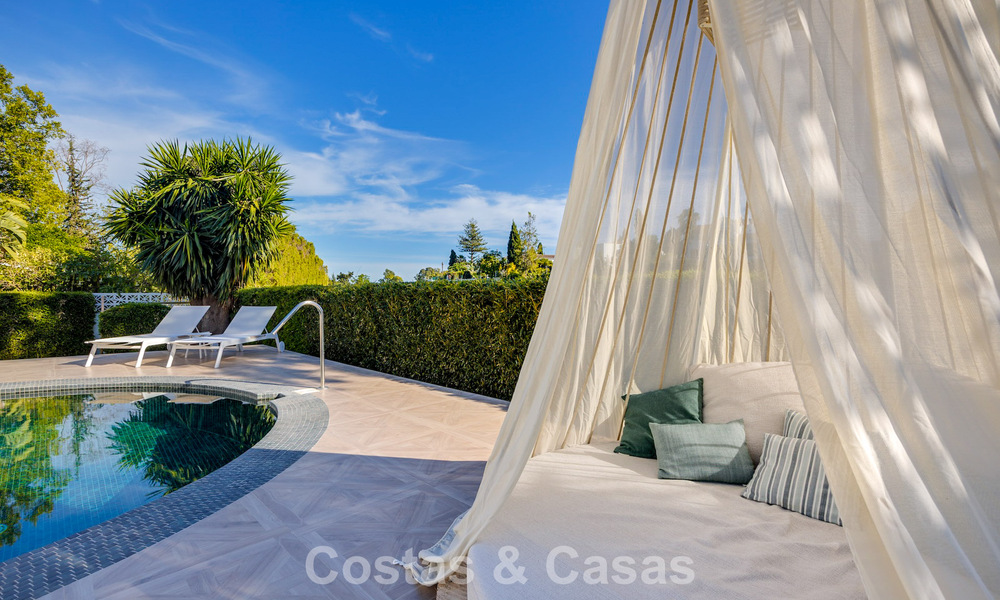 Villa de luxe méditerranéenne de plain-pied à vendre en première ligne de golf à Guadalmina, Marbella 800581