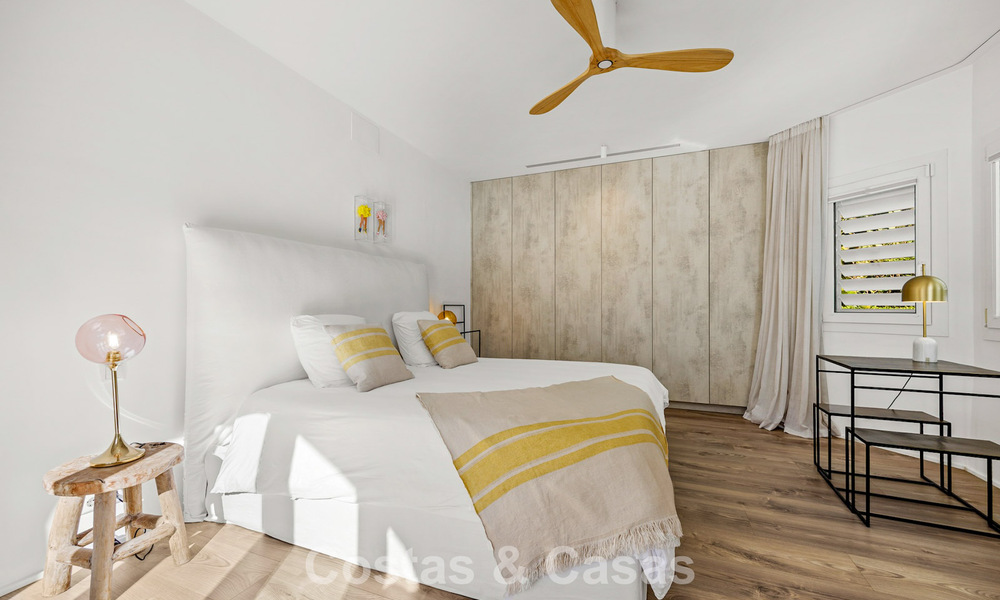 Villa de luxe méditerranéenne de plain-pied à vendre en première ligne de golf à Guadalmina, Marbella 800596