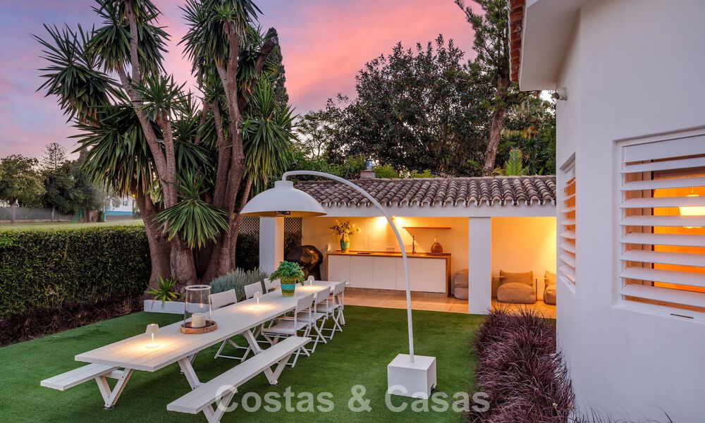 Villa de luxe méditerranéenne de plain-pied à vendre en première ligne de golf à Guadalmina, Marbella 800603