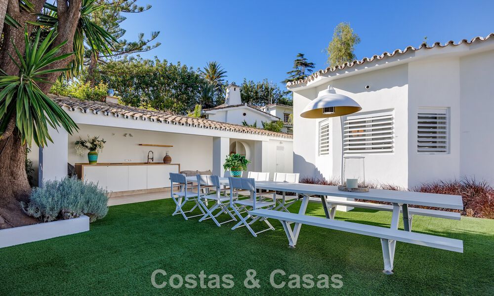 Villa de luxe méditerranéenne de plain-pied à vendre en première ligne de golf à Guadalmina, Marbella 800614