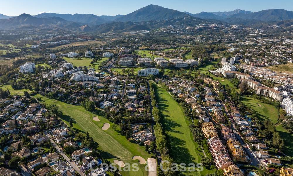 Villa de luxe méditerranéenne de plain-pied à vendre en première ligne de golf à Guadalmina, Marbella 800619
