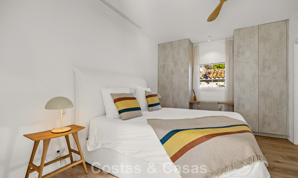 Villa de luxe méditerranéenne de plain-pied à vendre en première ligne de golf à Guadalmina, Marbella 800621