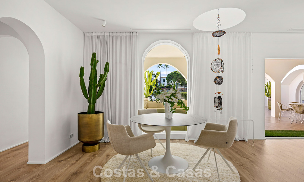 Villa de luxe méditerranéenne de plain-pied à vendre en première ligne de golf à Guadalmina, Marbella 800624