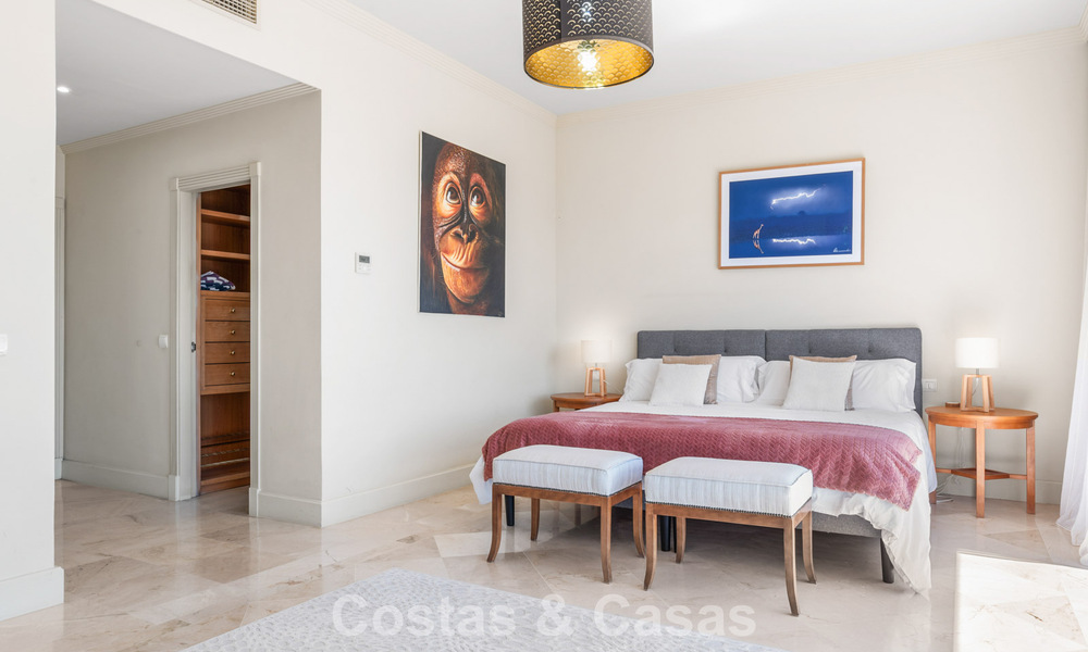 Spacieuse villa de style architectural espagnol moderne avec vue imprenable sur la mer à vendre à Manilva, Costa del Sol 800631