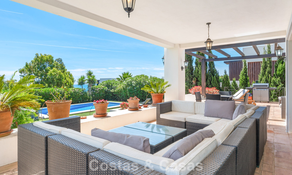 Spacieuse villa de style architectural espagnol moderne avec vue imprenable sur la mer à vendre à Manilva, Costa del Sol 800649