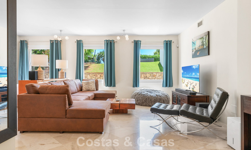 Spacieuse villa de style architectural espagnol moderne avec vue imprenable sur la mer à vendre à Manilva, Costa del Sol 800652