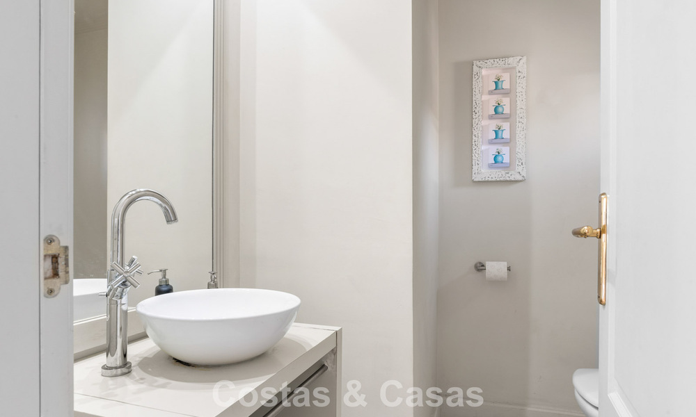 Spacieuse villa de style architectural espagnol moderne avec vue imprenable sur la mer à vendre à Manilva, Costa del Sol 800660