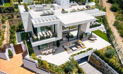 Villa de luxe haut de gamme au design minimaliste à vendre dans une résidence sécurisée à l’est du centre de Marbella 800678