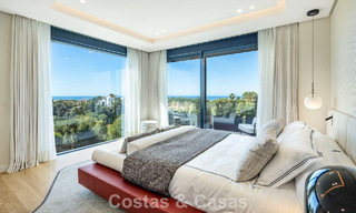 Villa de luxe haut de gamme au design minimaliste à vendre dans une résidence sécurisée à l’est du centre de Marbella 800683 