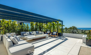 Villa de luxe haut de gamme au design minimaliste à vendre dans une résidence sécurisée à l’est du centre de Marbella 800686 