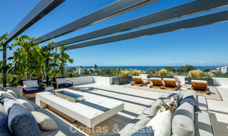 Villa de luxe haut de gamme au design minimaliste à vendre dans une résidence sécurisée à l’est du centre de Marbella 800687 