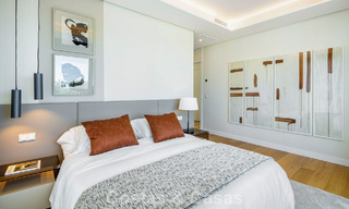 Villa de luxe haut de gamme au design minimaliste à vendre dans une résidence sécurisée à l’est du centre de Marbella 800689 