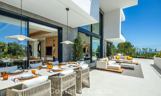 Villa de luxe haut de gamme au design minimaliste à vendre dans une résidence sécurisée à l’est du centre de Marbella 800698 