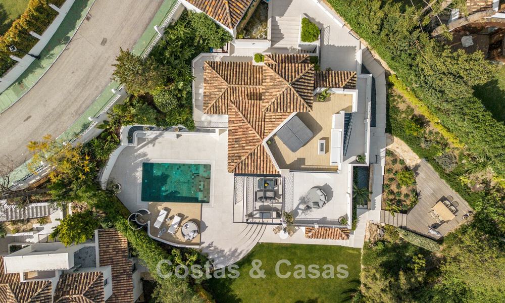 Villa de luxe entièrement rénovée à vendre dans la Vallée du Golf de Nueva Andalucía, Marbella 800736