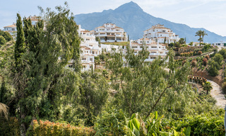 Villa de luxe entièrement rénovée à vendre dans la Vallée du Golf de Nueva Andalucía, Marbella 800749 