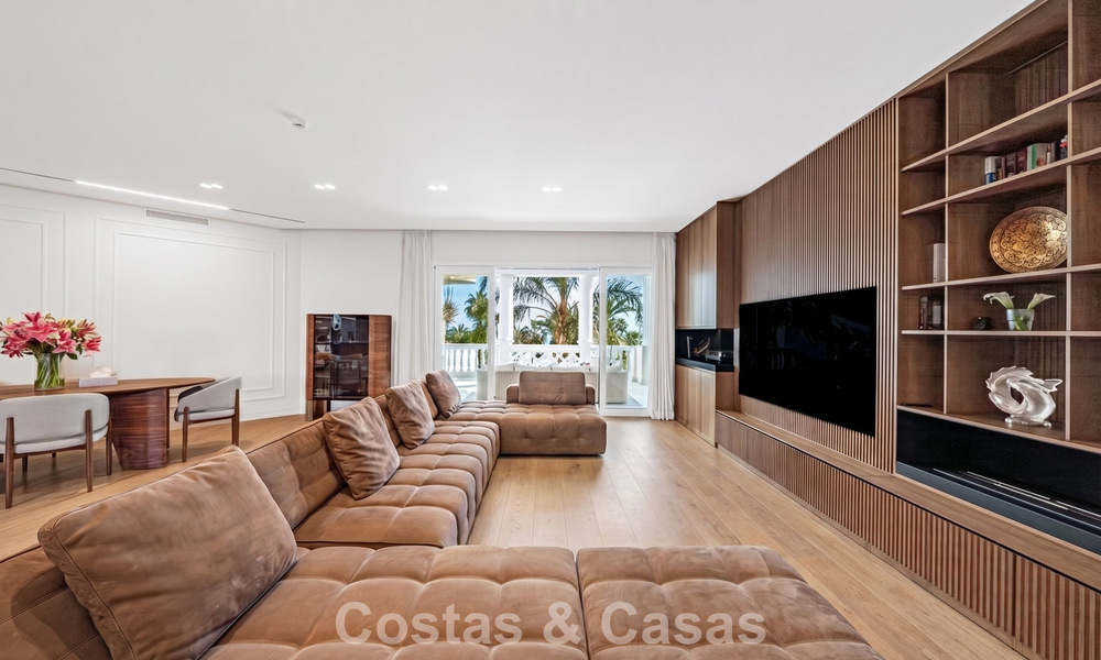 Appartement à vendre, en première ligne de plage au sein du complexe cinq étoiles Las Dunas Park, Marbella - Estepona 800866