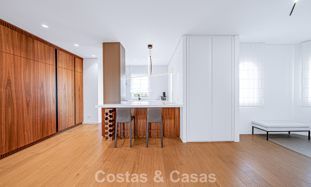 Appartement à vendre, en première ligne de plage au sein du complexe cinq étoiles Las Dunas Park, Marbella - Estepona 800877