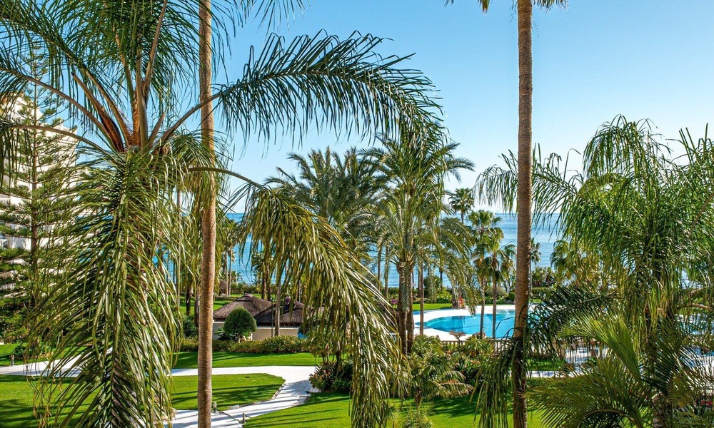 Appartement à vendre, en première ligne de plage au sein du complexe cinq étoiles Las Dunas Park, Marbella - Estepona 800880