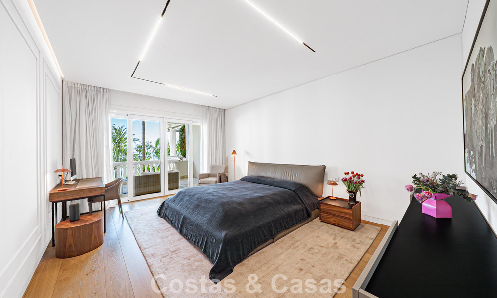 Appartement à vendre, en première ligne de plage au sein du complexe cinq étoiles Las Dunas Park, Marbella - Estepona 800882