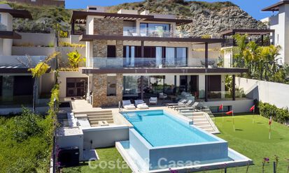 Villa de luxe contemporaine avec vues panoramiques à vendre dans les collines de Marbella - Benahavís 800808