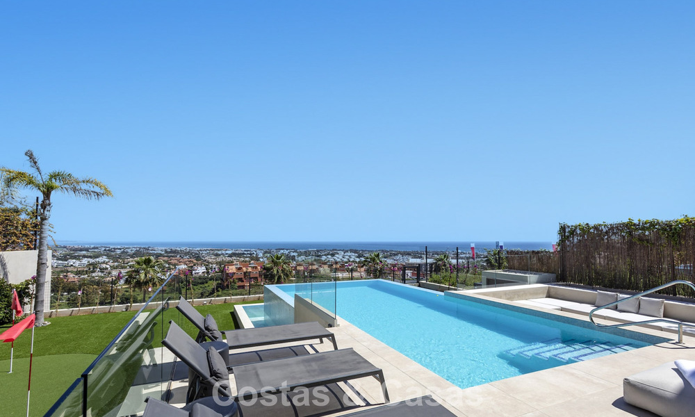 Villa de luxe contemporaine avec vues panoramiques à vendre dans les collines de Marbella - Benahavís 800816