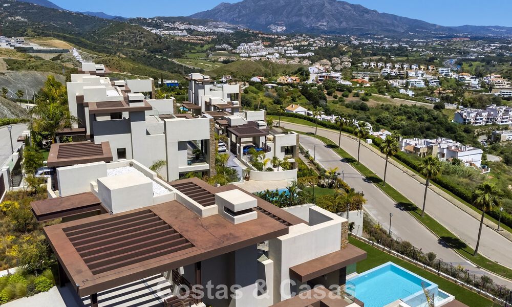 Villa de luxe contemporaine avec vues panoramiques à vendre dans les collines de Marbella - Benahavís 800824