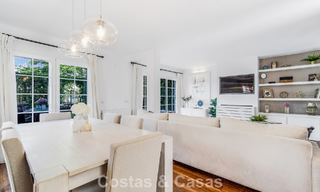 Maison de ville de 4 chambres à vendre avec vue sur la mer, en première ligne de plage sur la Golden Mile de Marbella 800832 