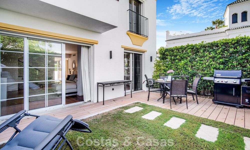 Maison de ville de 4 chambres à vendre avec vue sur la mer, en première ligne de plage sur la Golden Mile de Marbella 800839