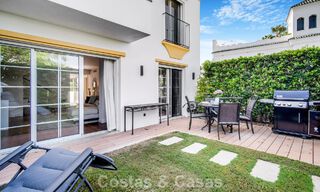 Maison de ville de 4 chambres à vendre avec vue sur la mer, en première ligne de plage sur la Golden Mile de Marbella 800839 